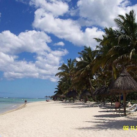 Lovely Apartment In Flic En Flac, Close To The Beach And All Amenities. 외부 사진