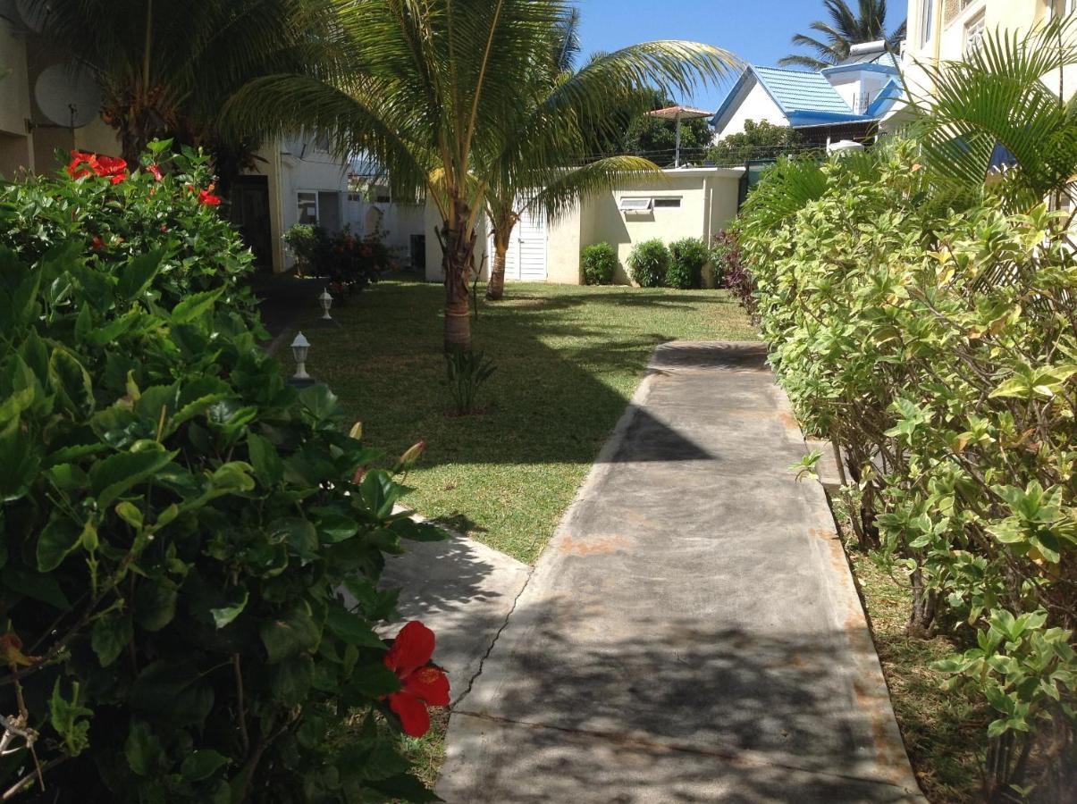 Lovely Apartment In Flic En Flac, Close To The Beach And All Amenities. 외부 사진
