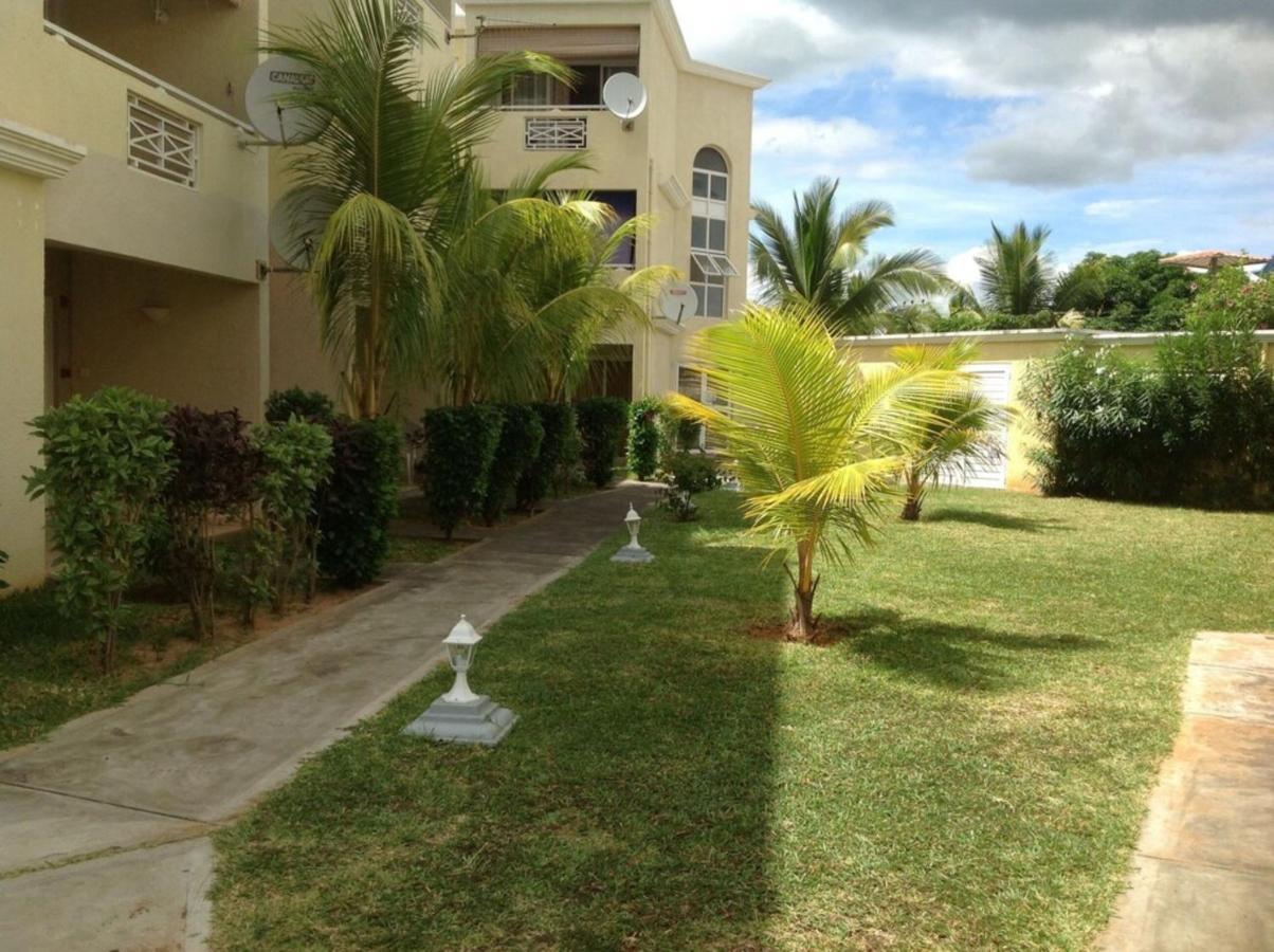 Lovely Apartment In Flic En Flac, Close To The Beach And All Amenities. 외부 사진
